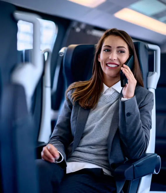 Femme d'affaires dans train