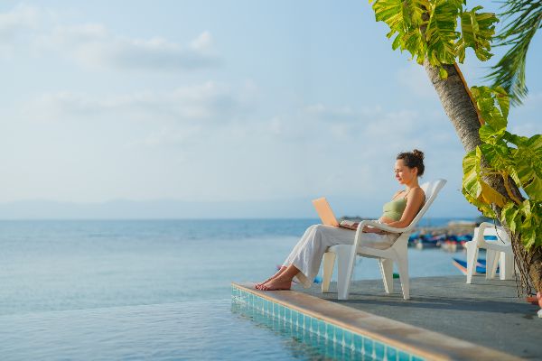Programme Vacances Travail (PVT) : 10 conseils pour réussir votre expérience à l'étranger