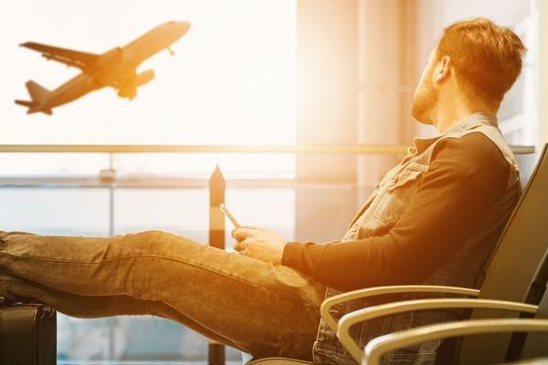 Retard d’avion : vos droits et recours possibles
